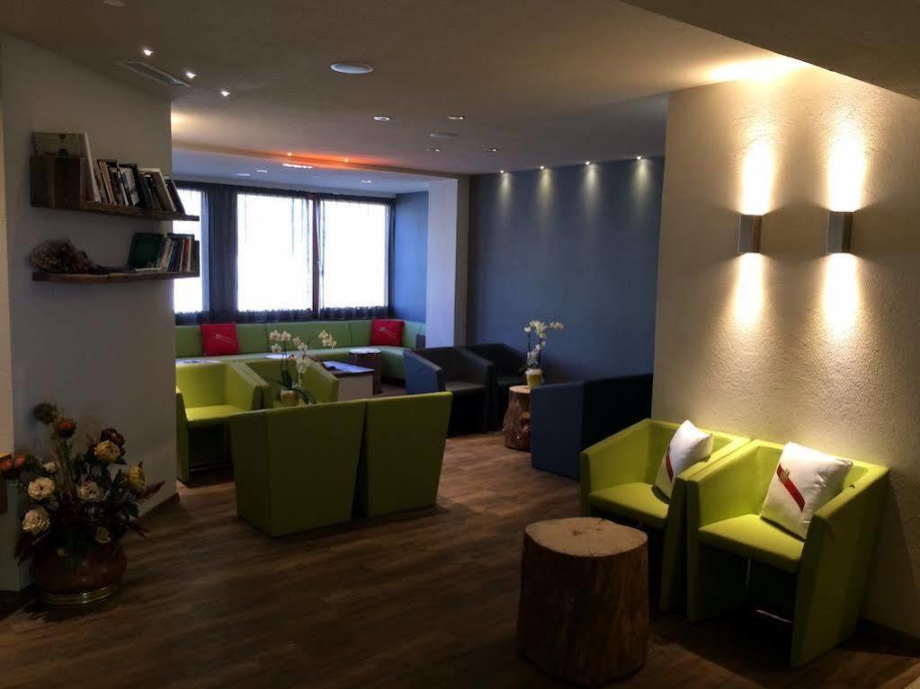Hotel Fortini 마돈나 디 캄필리오 외부 사진