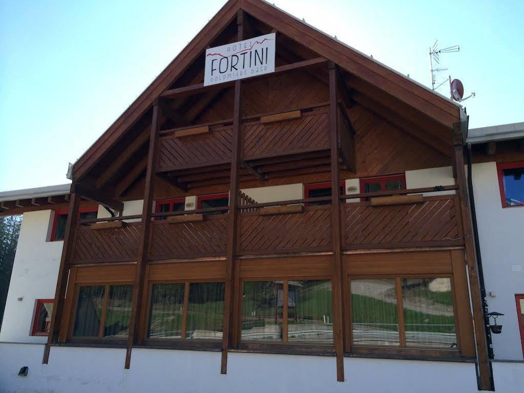 Hotel Fortini 마돈나 디 캄필리오 외부 사진
